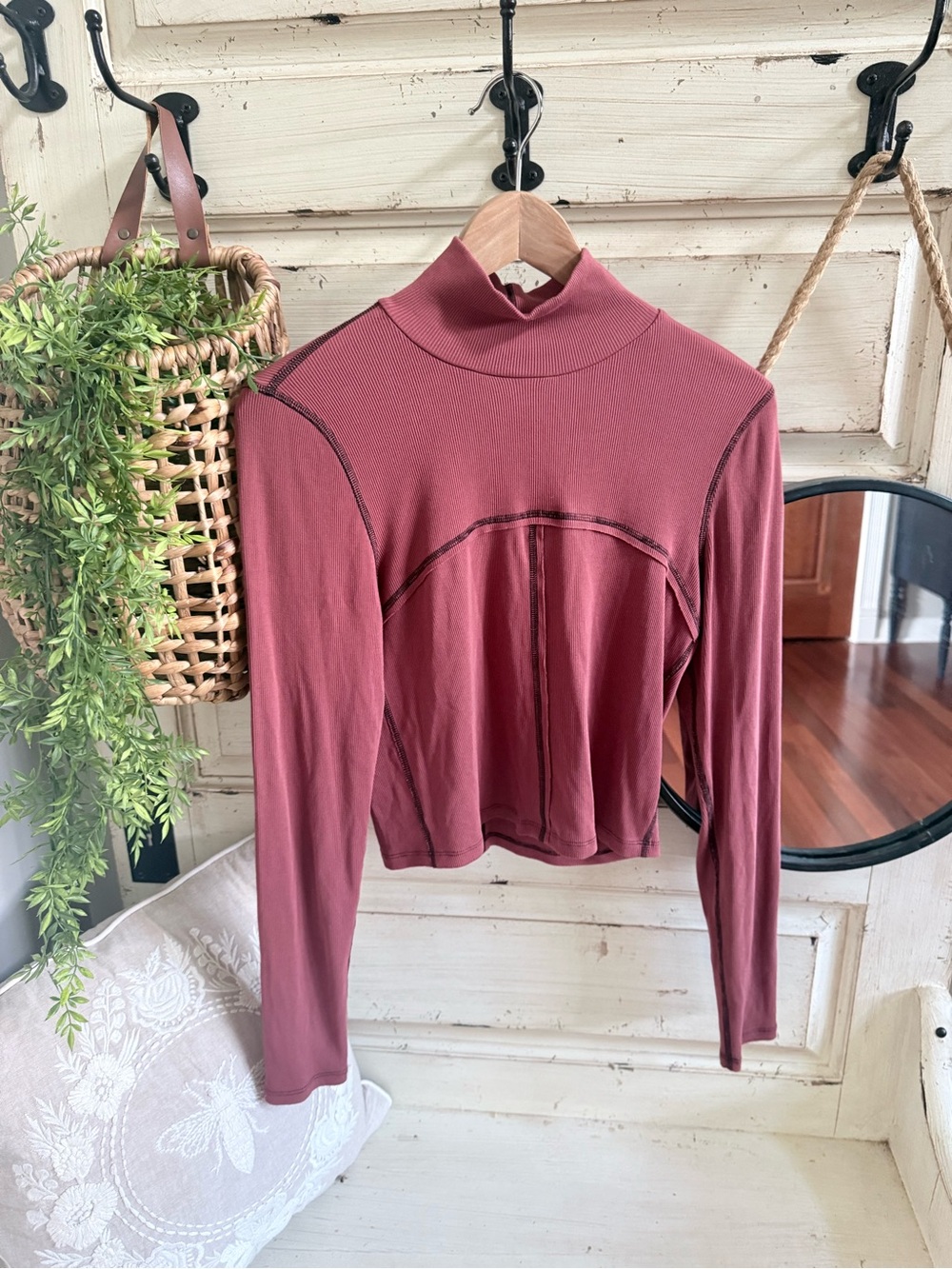 Wilfred free Ribbed Mock Neck Long-Sleeve Top in Rust